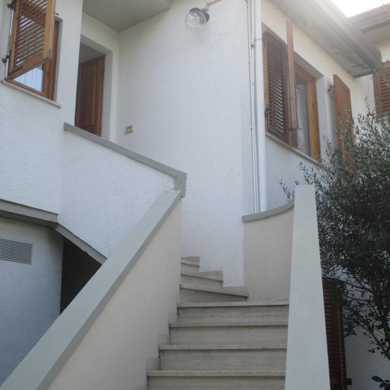 Residence Le Rose Марина ди Бибона Екстериор снимка